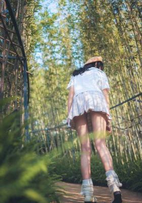 隔着丝袜进入69XX_BD国语免费高清观看